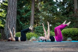 11 Best Core Exercises Without Lying Down (2026 Guide)