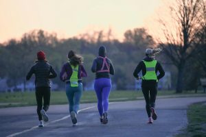Best Reflective Workout Gear for Running at Night 2025