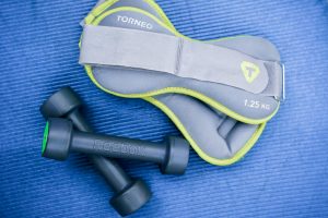 How to Eat for Fat Loss While Maintaining Muscle: 2024 Guide