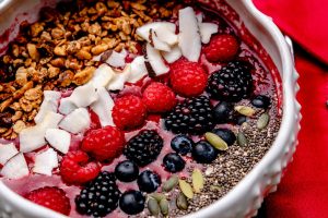 How to Make a Berry Acai Bowl for Workout Recovery: 2024 Science-Backed Guide
