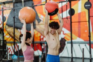 Medicine Ball Exercises for Explosive Core Power: 9 Expert Tips 2024