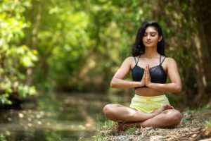 Morning Yoga Routine for Beginners: Complete Gear & 7-Day Guide