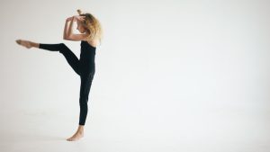 9 Yoga Tips That Fix Hip Pain and Tight Hip Flexors