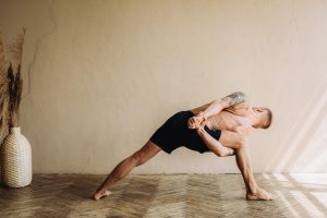 Power Yoga for Strength & Flexibility: 30-Day Challenge
