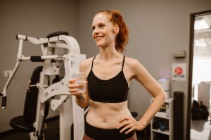 Track Water Intake During Workouts: 30-Day Challenge 2026