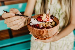 Berry Acai Bowl for Recovery: 5-Minute Recipe + Science